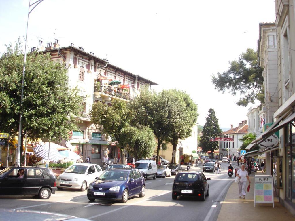 Green Market Apartment Opatija Dış mekan fotoğraf